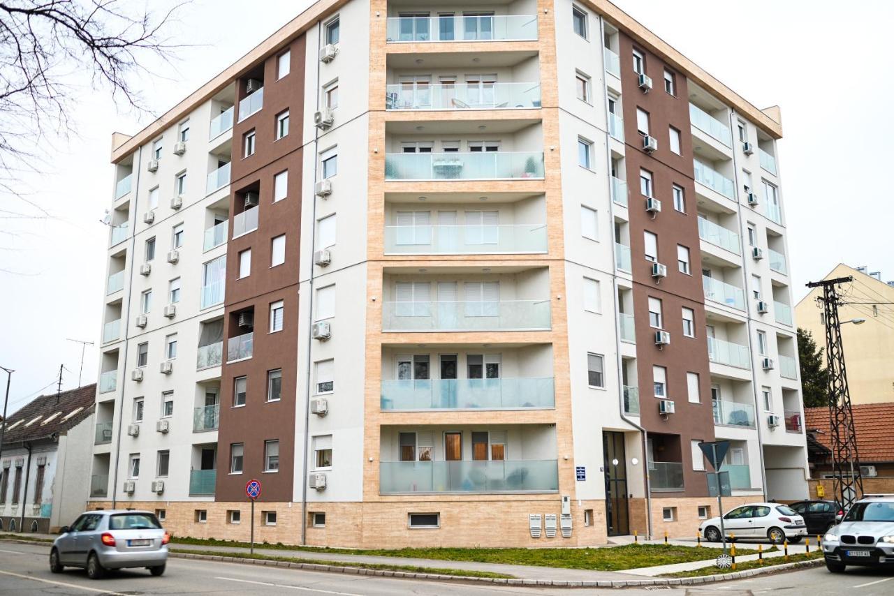 Lena Apartman Суботица Экстерьер фото